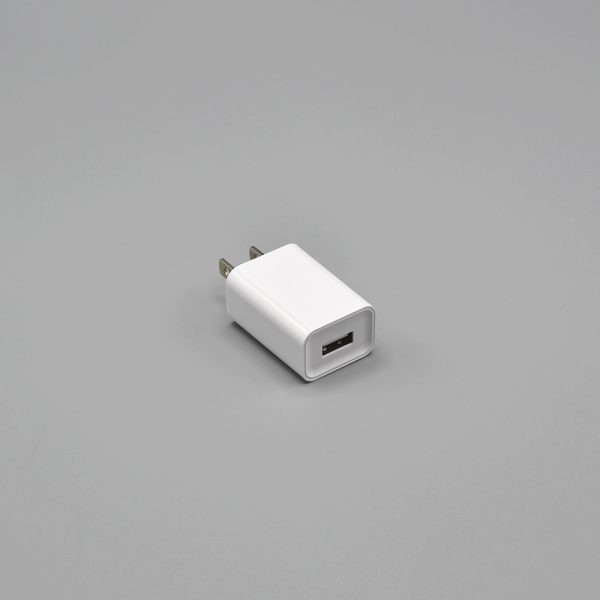 White Fabtex charging plug block for USBC plug-in motor for roller shade