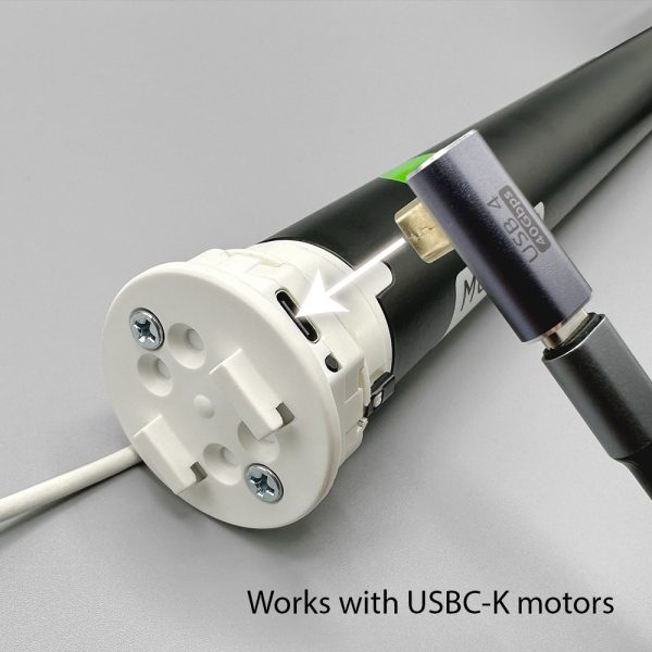 Close-up of the Fabtex ML-280BC-USBC-K motor charging port and USBC charger for roller shades